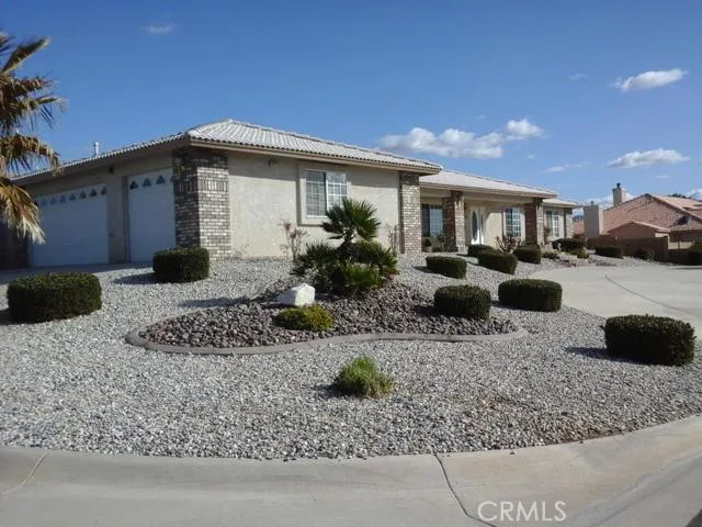 13421 Choco Road, Apple Valley, California 92308