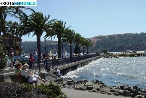 not far from marina, minutes away to recreation.