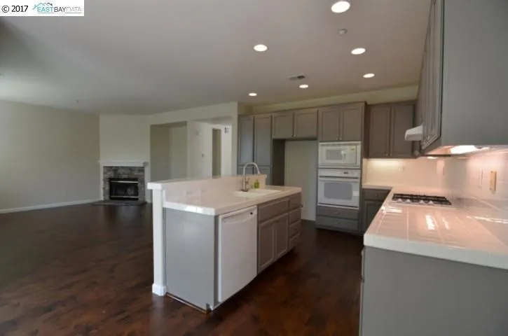 213 W Country Club Dr, Brentwood, California 94513