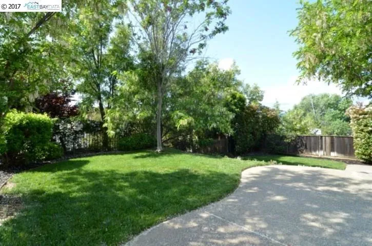 213 W Country Club Dr, Brentwood, California 94513