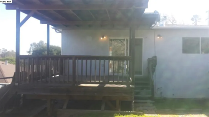 860 3rd Ave, Pinole, California 94564-2416