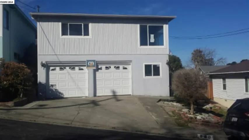 860 3rd Ave, Pinole, California 94564-2416