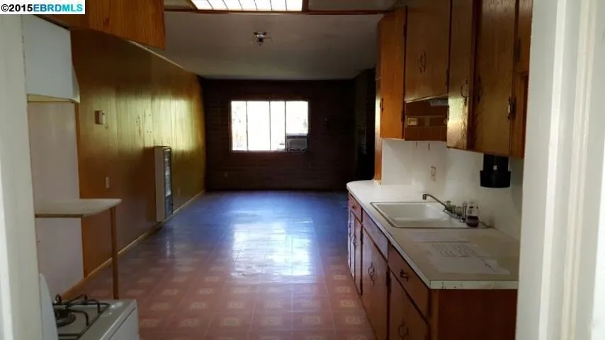 949 Trojan Ave, San Leandro, California 94579