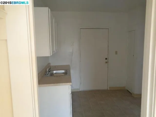 587 3rd St, Richmond, California 94801