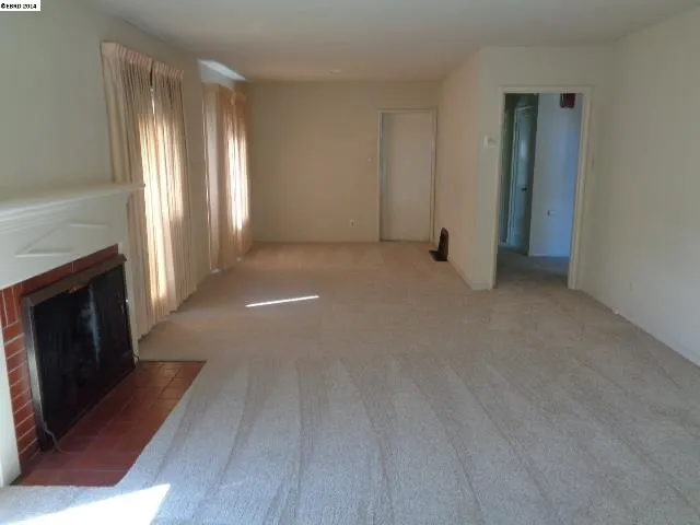 39 Grove St, Richmond, California 94804-1917
