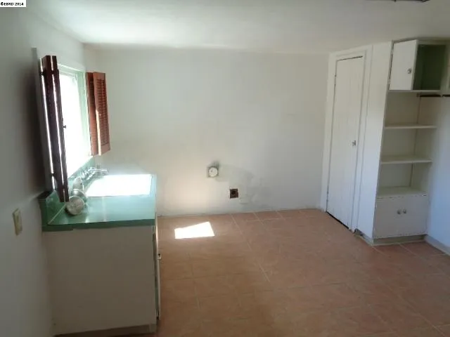39 Grove St, Richmond, California 94804-1917
