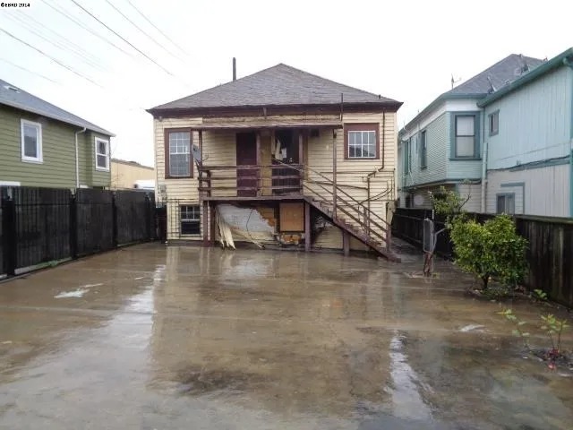 2247 Foothill Blvd, Oakland, California 94606-4742