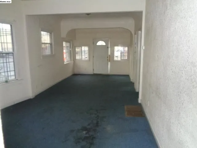 2247 Foothill Blvd, Oakland, California 94606-4742