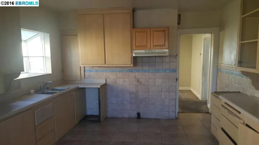 1227 95th Ave, Oakland, California 94603