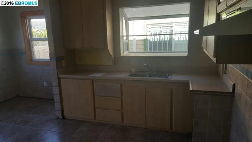 1227 95th Ave, Oakland, California 94603