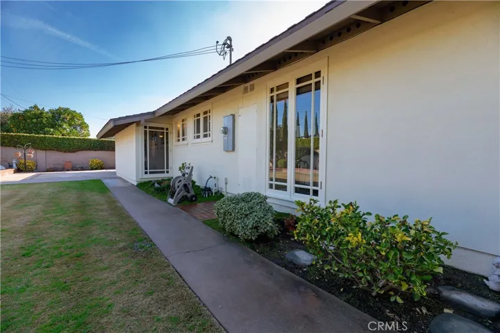 2751 Blume Drive, Rossmoor, California 90720