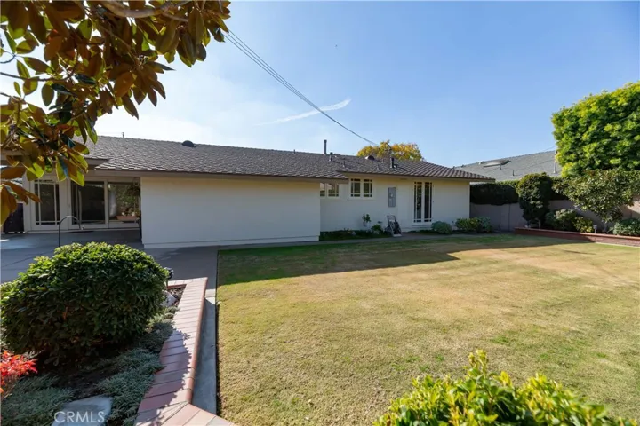 2751 Blume Drive, Rossmoor, California 90720