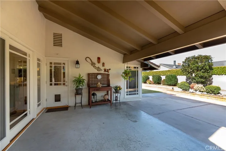 2751 Blume Drive, Rossmoor, California 90720