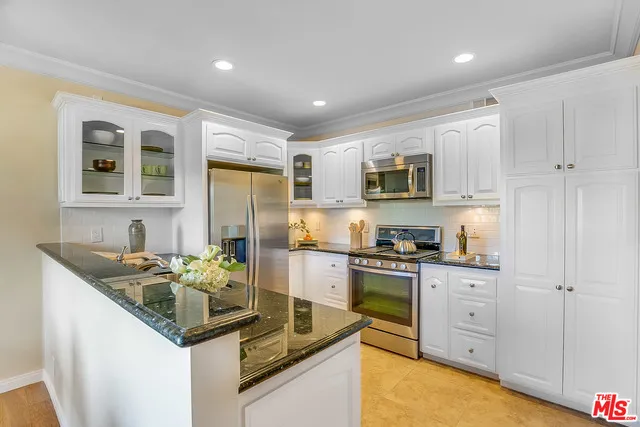 12412 Texas Avenue 202, Los Angeles, California 90025