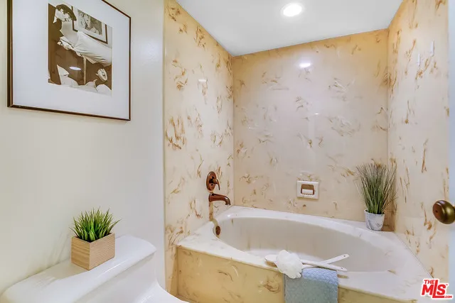 12412 Texas Avenue 202, Los Angeles, California 90025