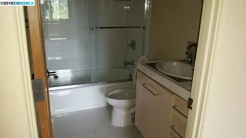 64 Siena Dr, Oakland, California 94605