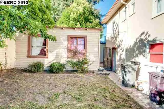 2901 57th Ave, Oakland, California 94605