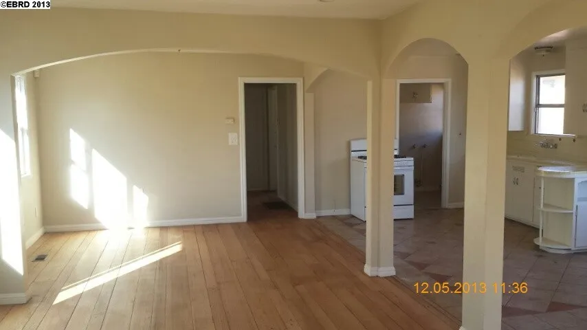 2315 Maywood Ave, Oakland, California 94605-2755
