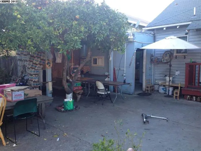 1456 57th Ave, Oakland, California 94621-4241