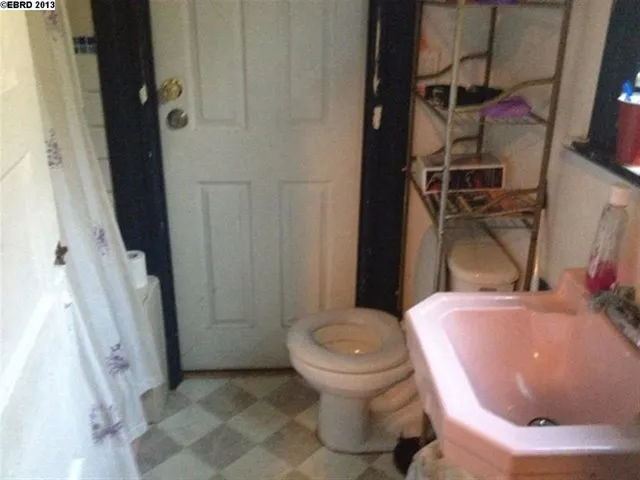 1456 57th Ave, Oakland, California 94621-4241