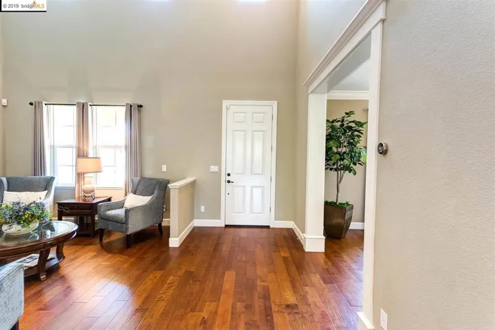 Entry to Formal Living