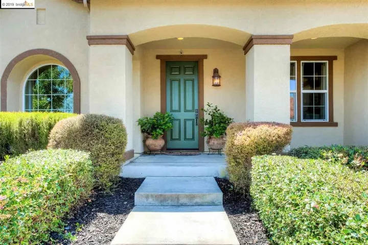 Front Exterior Entry
