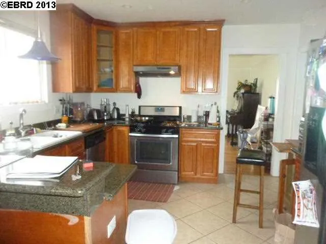 2018 16th Ave, Oakland, California 94606-4016
