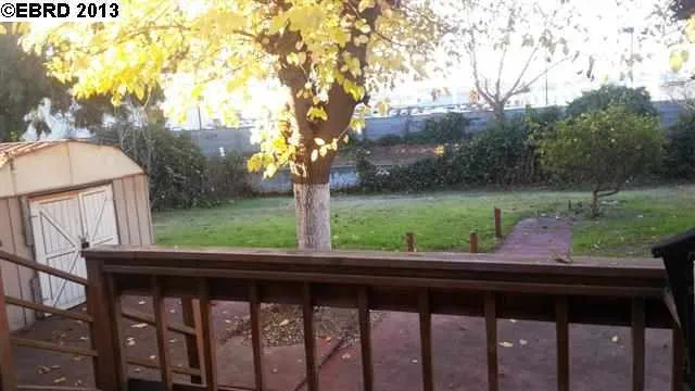 9835 Empire Rd, Oakland, California 94603-2001