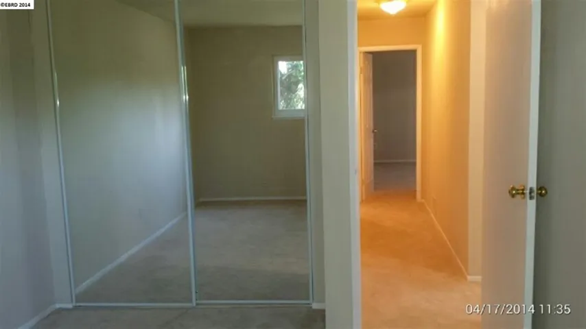 8 Parkridge Ct, Richmond, California 94803-1228