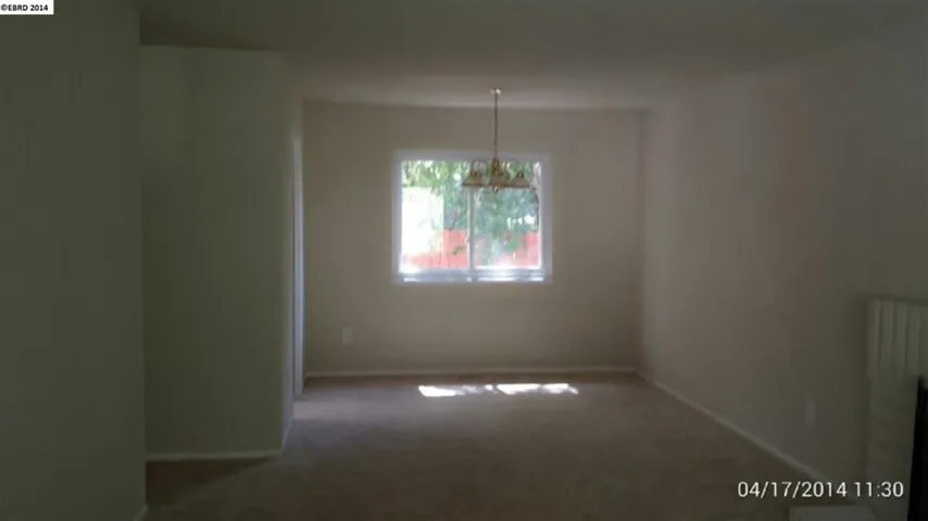 8 Parkridge Ct, Richmond, California 94803-1228