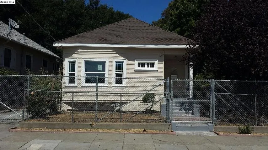 3558 Brookdale Ave, Oakland, California 94619-1014