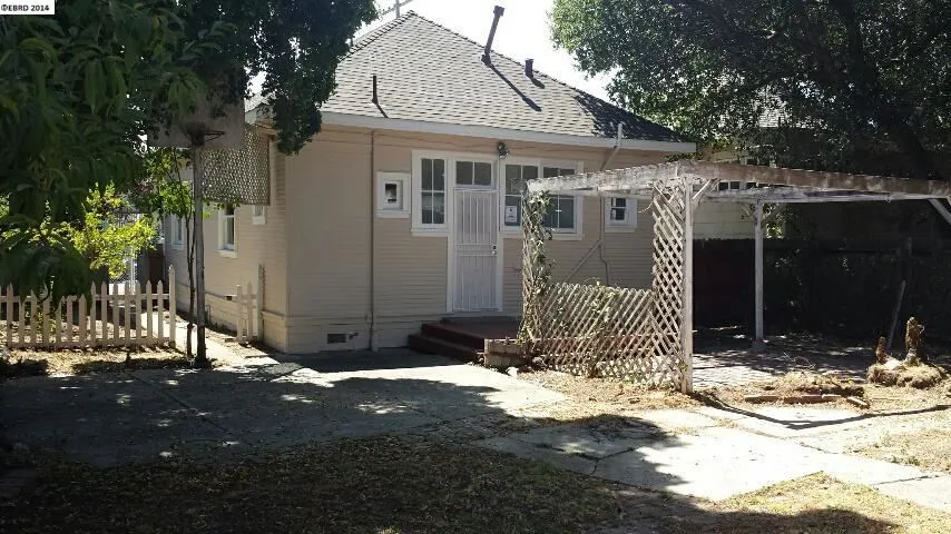 3558 Brookdale Ave, Oakland, California 94619-1014