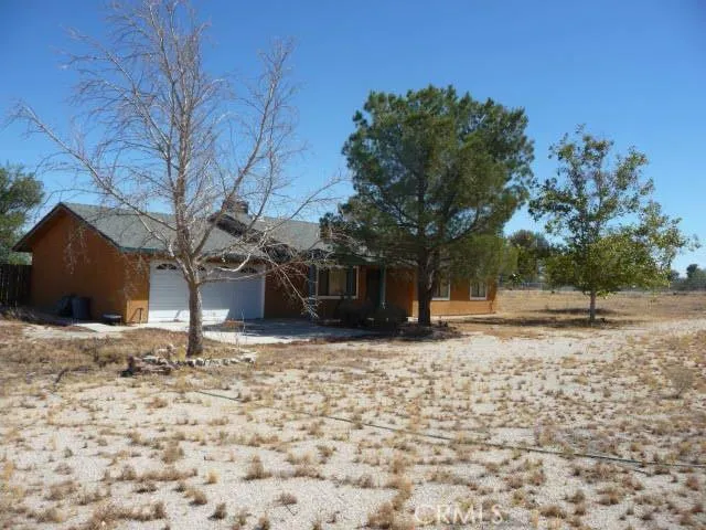 4230 Yucca Terrace Drive, Phelan, California 92371