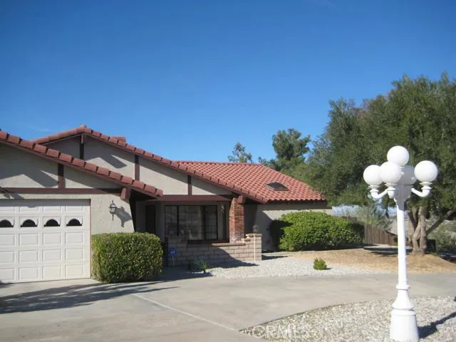 18596 Yuba Street, Hesperia, California 92345