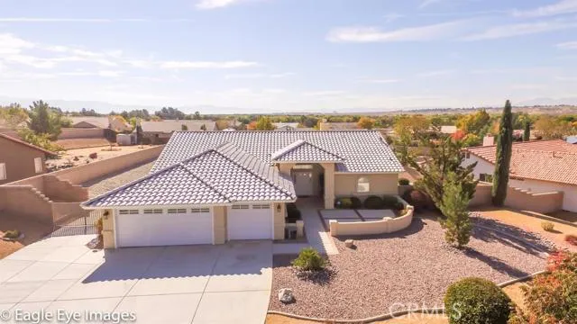17795 Branding Iron Road, Apple Valley, California 92307