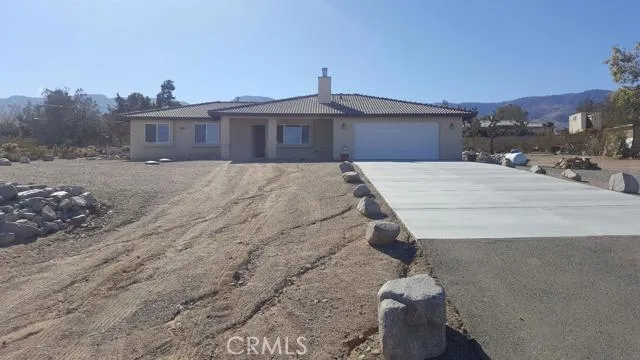 32581 Sapphire Road, Lucerne Valley, California 92356