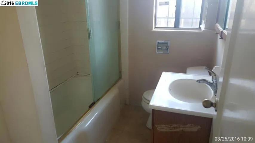 10541 Link St, Oakland, California 94603