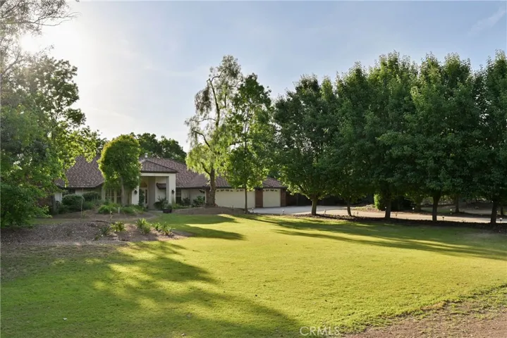 12500 Trieste Drive, Madera, California 93636