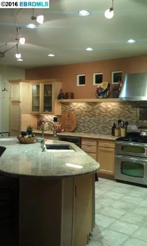 762 Begonia Place, Brentwood, California 94513-5495