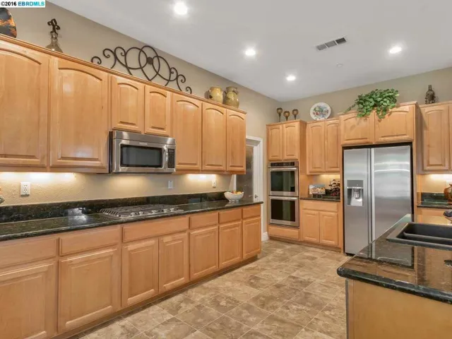 719 Stewart Way, Brentwood, California 94513