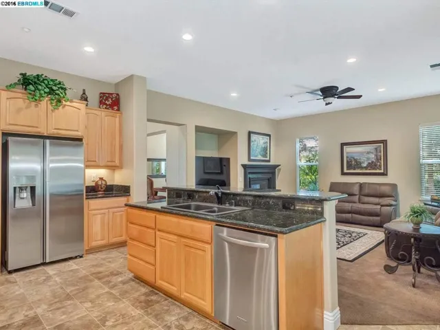719 Stewart Way, Brentwood, California 94513