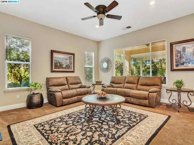 719 Stewart Way, Brentwood, California 94513