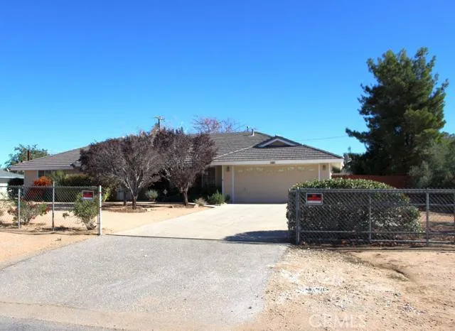 11397 Saratoga Road, Apple Valley, California 92308