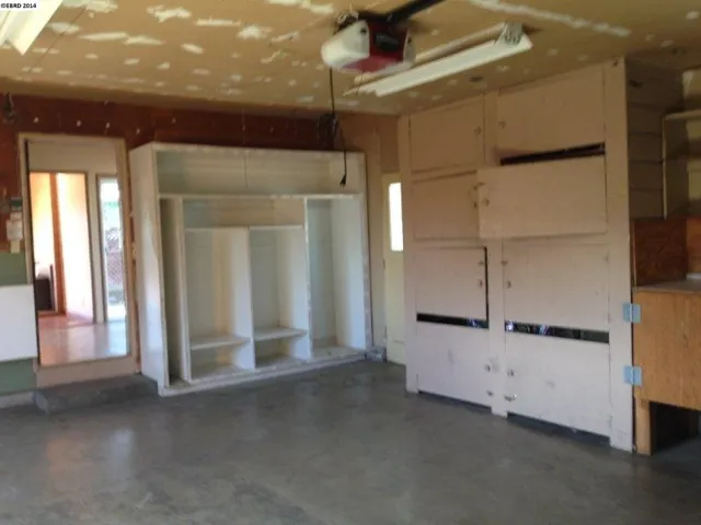 4060 Phoenix St, Concord, California 94521-1046