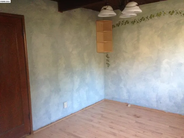 4731 Canyon Rd, El Sobrante, California 94803-3106