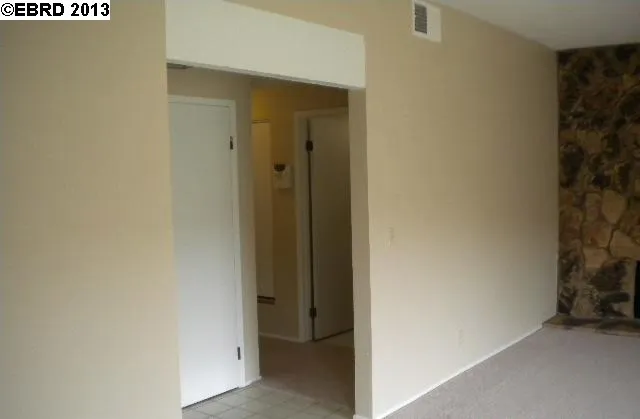 8671 Mountain Blvd # 40, Oakland, California 94605-4545