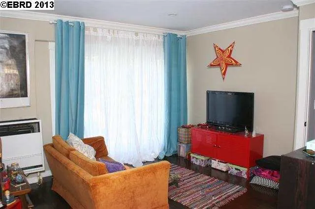 3529 Laguna Ave, Oakland, California 94602-2903