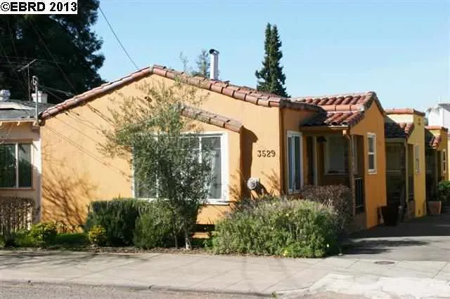 3529 Laguna Ave, Oakland, California 94602-2903