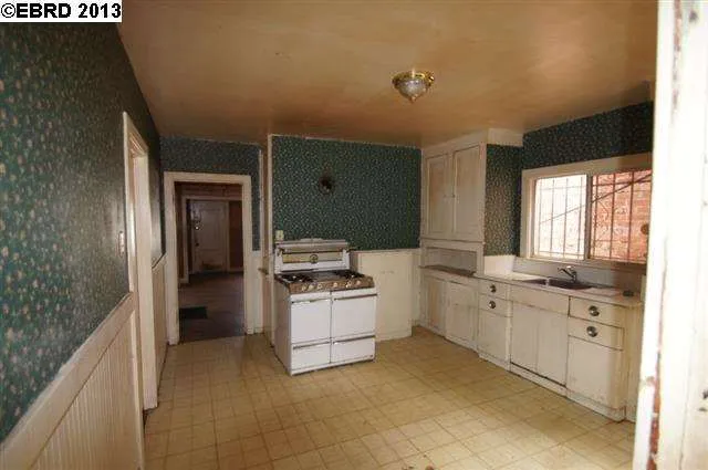 1206 41st Ave, Oakland, California 94601-4022
