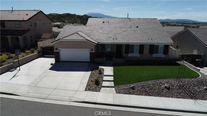 114 W Knoll Crest Drive, Calimesa, California 92320